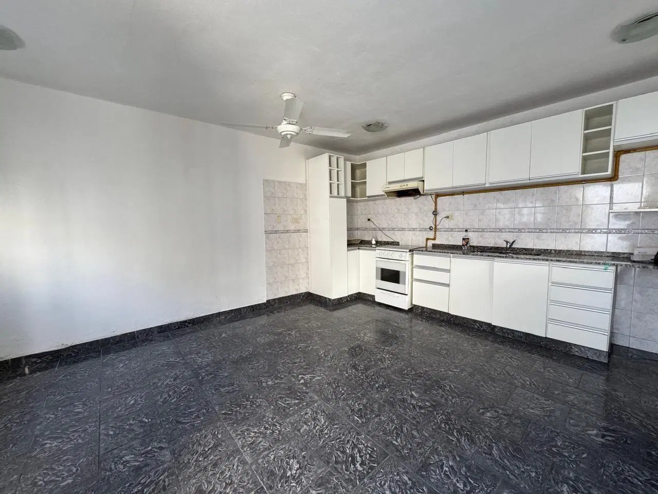 Casa 3 ambientes. | sanez peña al 500 4