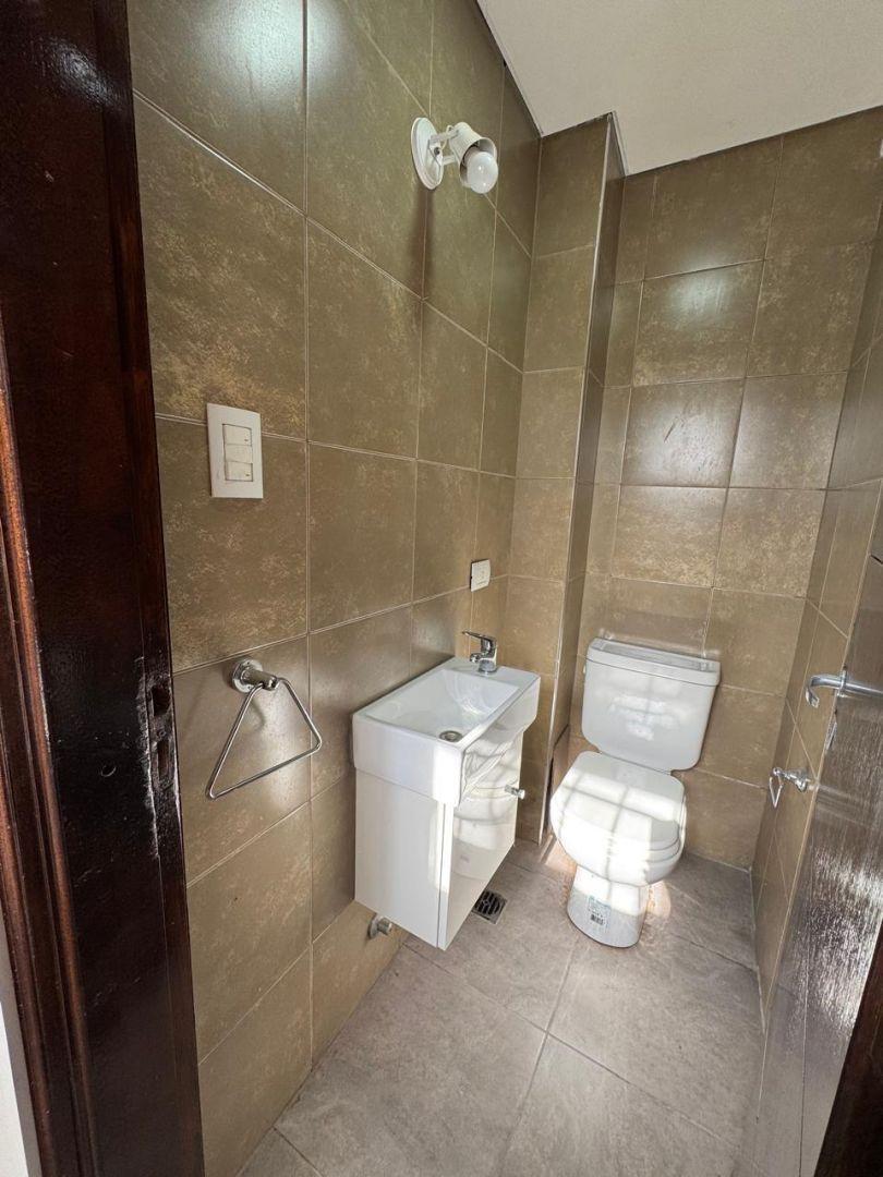 Foto de Alquiler duplex 2 AMBIENTES en Bernal,, imagen 3