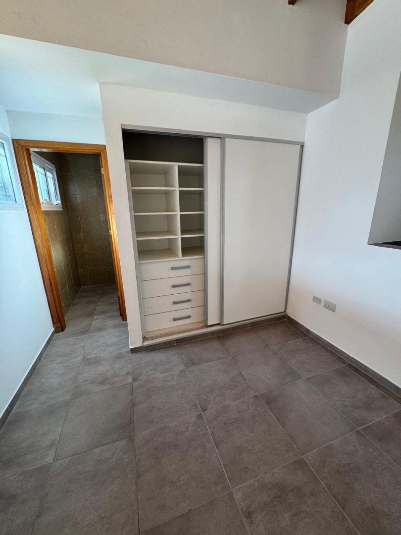 Foto de Alquiler duplex 2 AMBIENTES en Bernal,, imagen 4