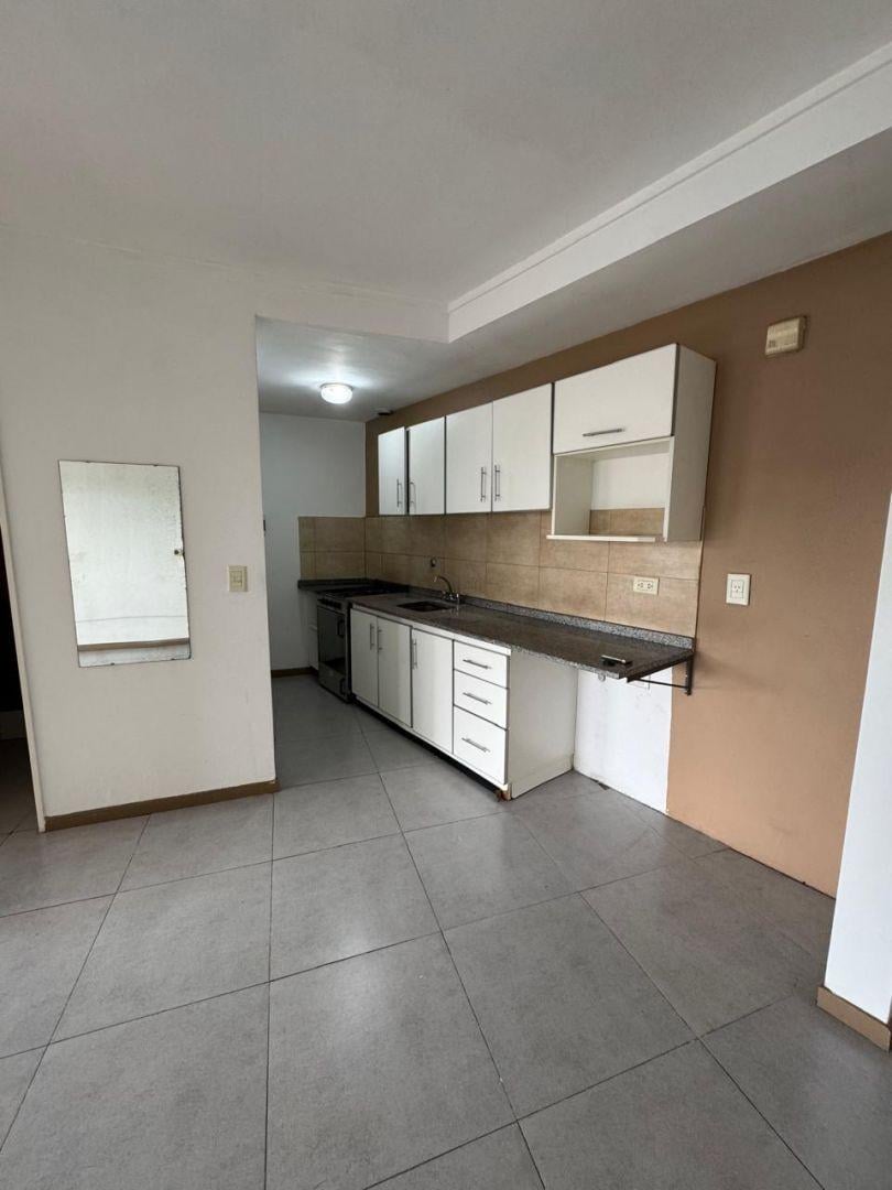 Foto de ALQUILER 2 AMBIENTES EN BERNAL., imagen 3