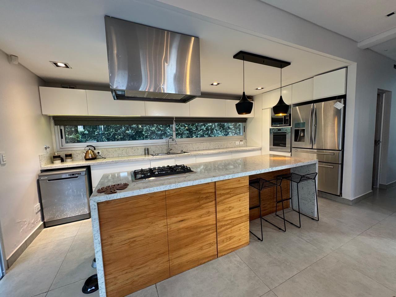 Foto de CASA DE 5 AMBIENTES EN RESERVA URBANA DORREGO, imagen 4