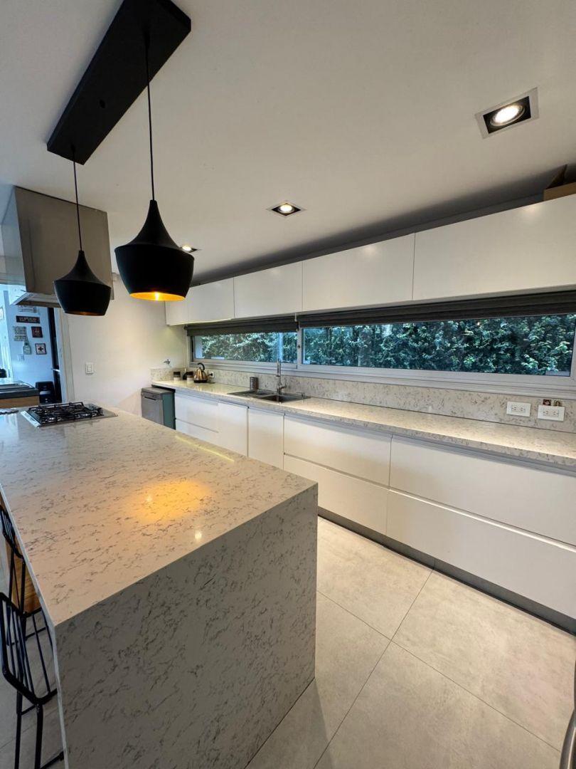 Foto de CASA DE 5 AMBIENTES EN RESERVA URBANA DORREGO, imagen 5
