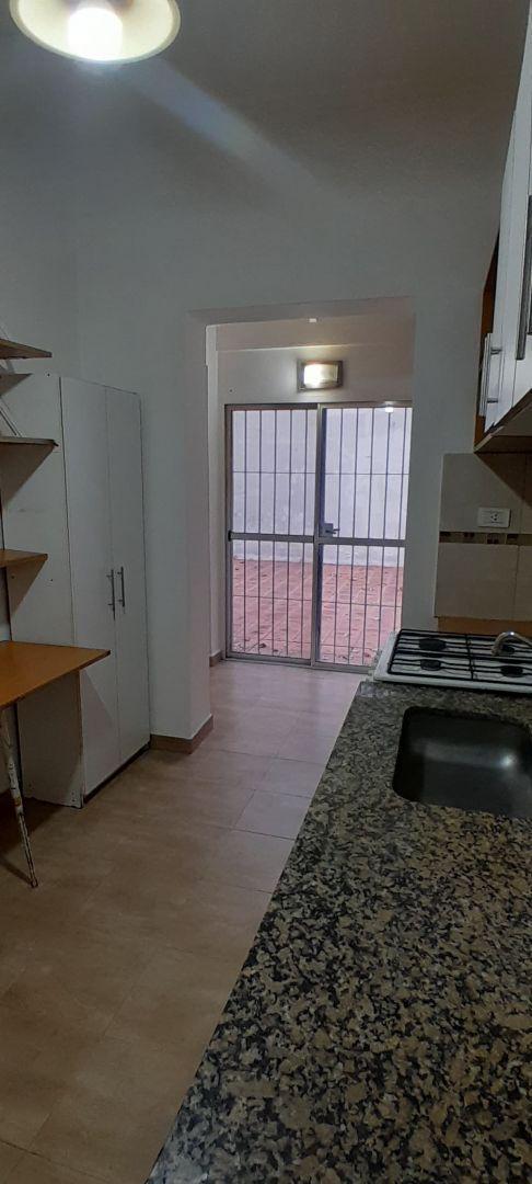 Foto de Alquiler de casa 3 ambientes en Quilmes centro, imagen 3