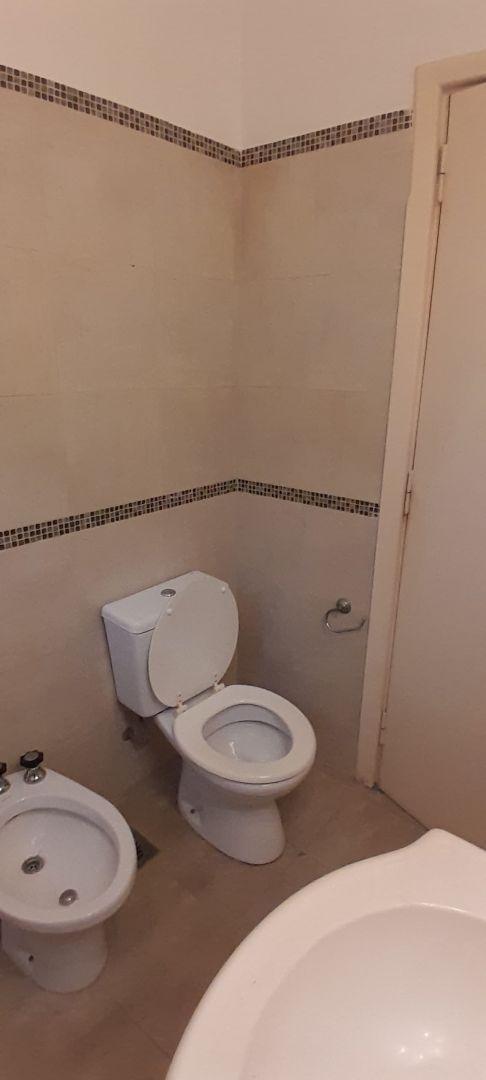 Foto de Alquiler de casa 3 ambientes en Quilmes centro, imagen 2