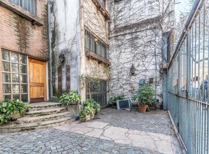 Venta- Colegiales - Casa - Apto Crédito - Cochera - Toilette - 5 ambientes - Jardin - Lavadero 3