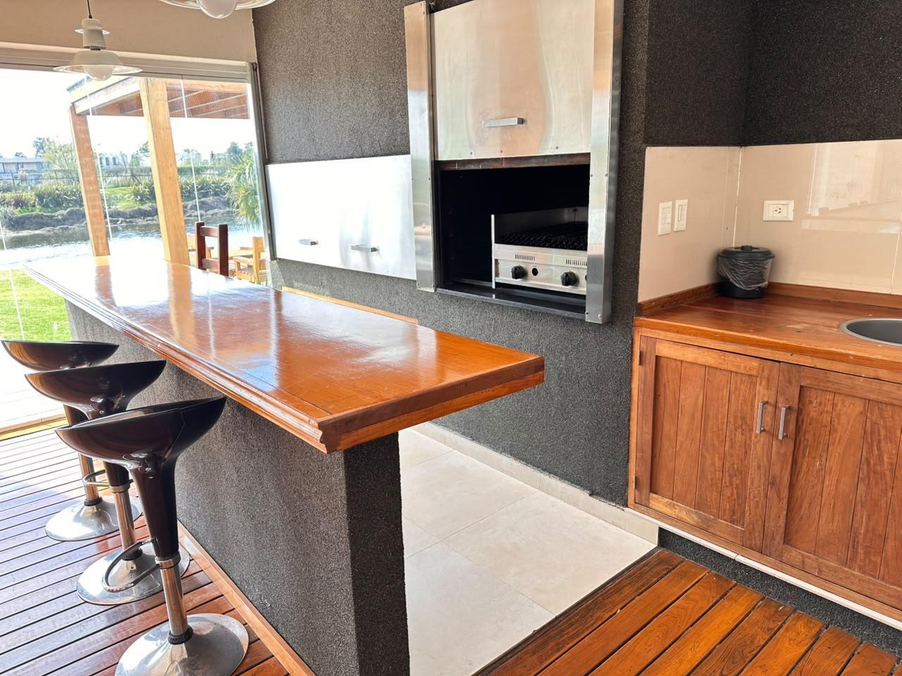 Foto de Excelente casa alquiler mes febrero 2027 Barrio San Fco a la laguna, imagen 2
