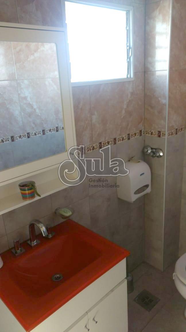 Espectacular Casa 5 Ambientes C/cochera, Patio y Terraza - Liniers - Venta 4