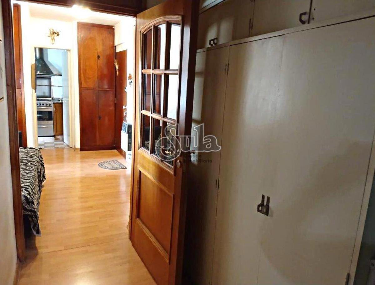 Foto de DEPARTAMENTO DE 3 AMBIENTES AL FRENTE C/ESPACIO GUARDA COCHE, imagen 2