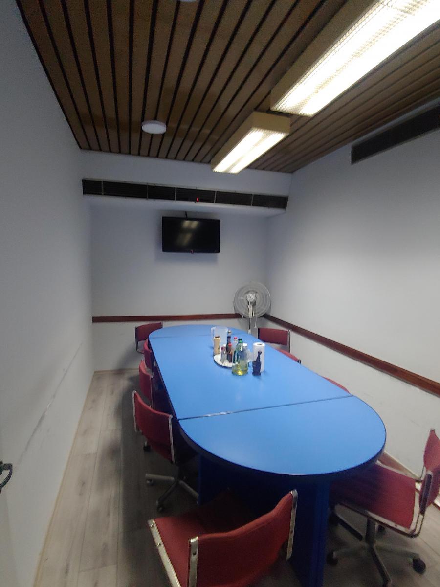 Piso Único de Oficinas 335 m 3