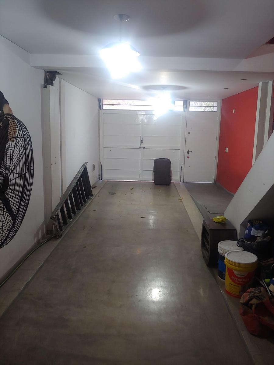 PH TRIPLEX DE 4 AMB. CON COCHERA