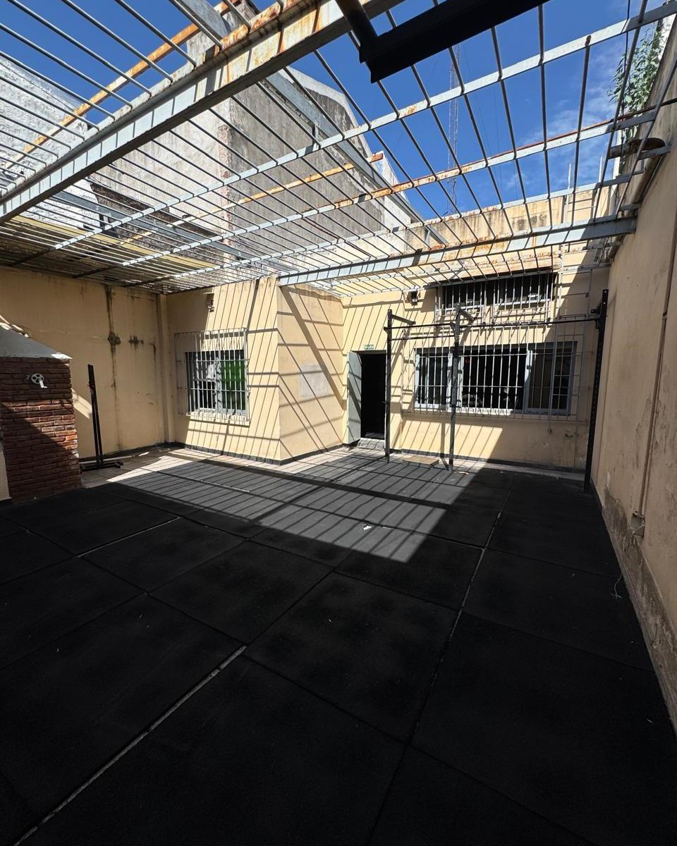 Local Comercial de 338 m Cub. Sobre Lote Propio de 8.60 X 46 2