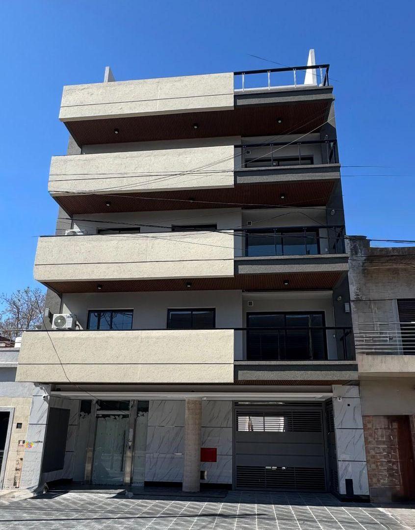 Departamentos en semipisos de 3 ambientes a estrenar!!