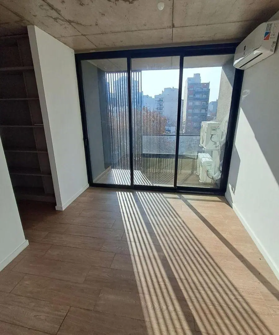 DEPARTAMENTO DE 2 AMBIENTES C/BALCON 5