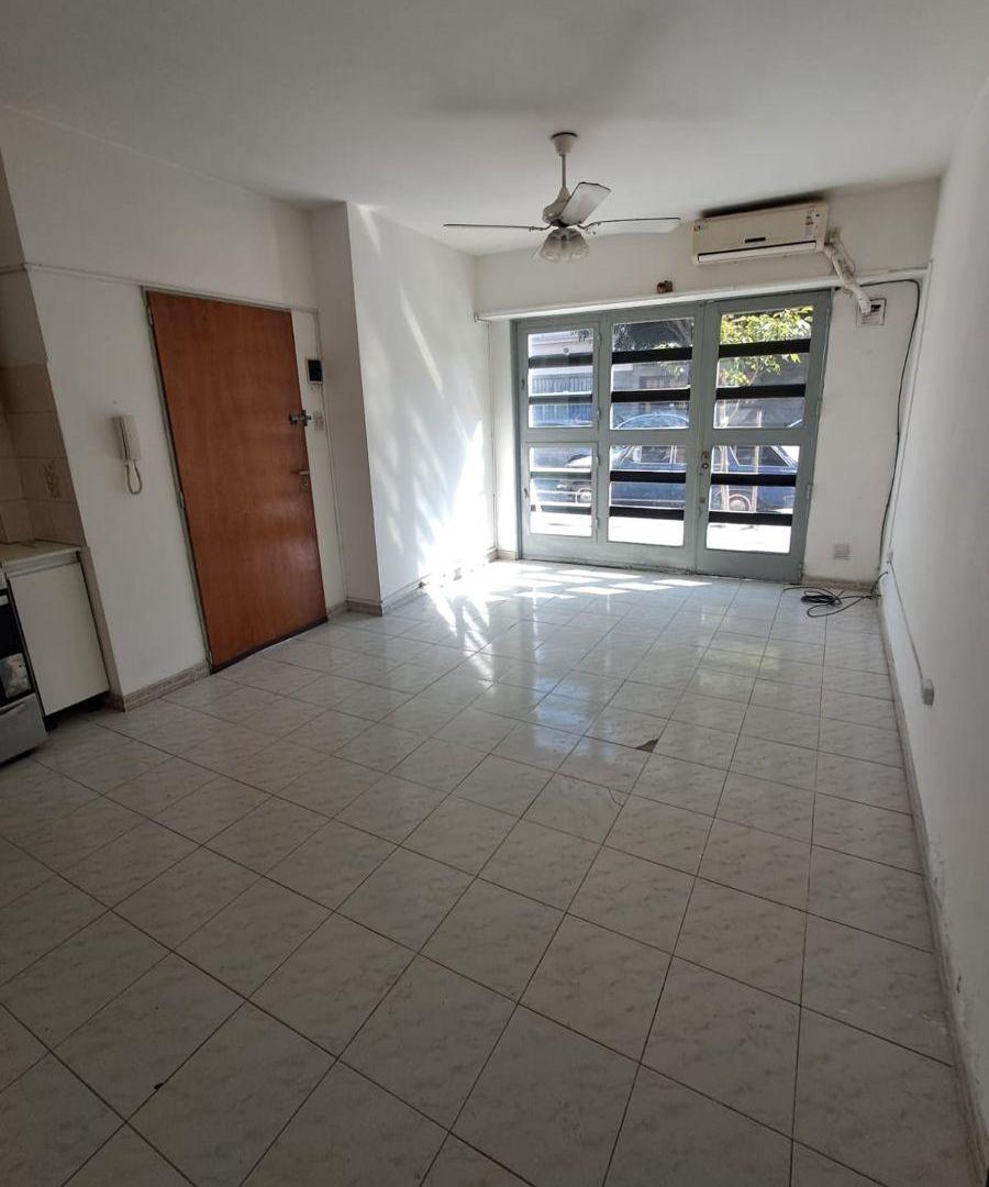 Foto de departamento de 2 ambientes en planta baja al frente, imagen 2