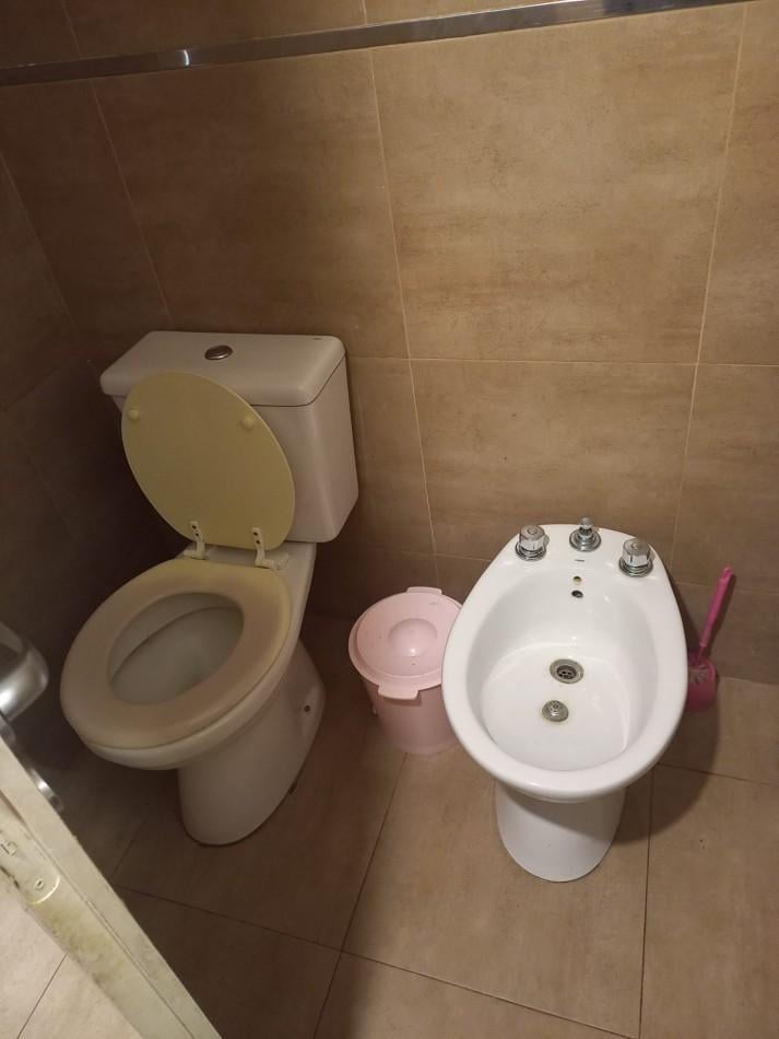Foto de EXCELENTE MONOAMBIENTE EN ZONA RESIDENCIAL. . FLORES NORTE. TRANQUILO, imagen 5