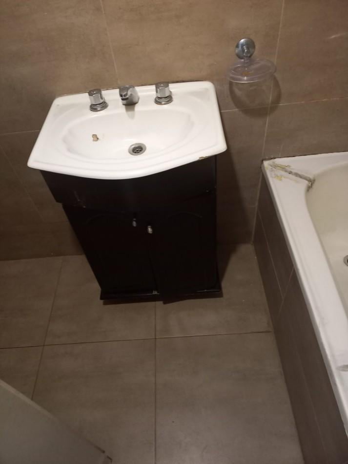 Foto de EXCELENTE MONOAMBIENTE EN ZONA RESIDENCIAL. . FLORES NORTE. TRANQUILO, imagen 3