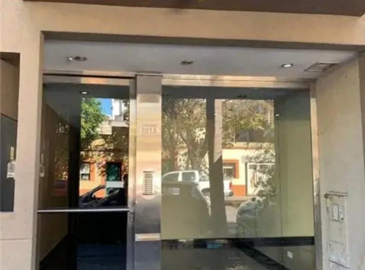 ATIPICO MONOAMBIENTE CON TERRAZA EN DÚPLEX CON DUCHA. TODO LUZ Y SOL!!! 5
