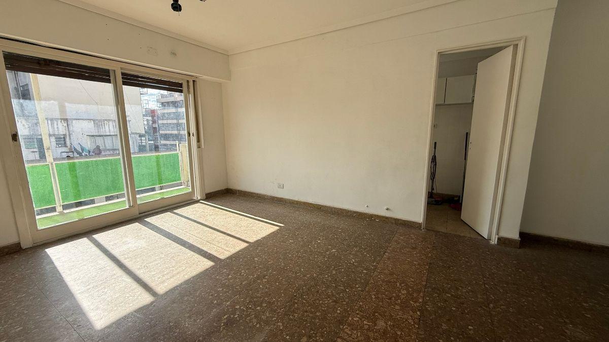 Foto de Apto Credito - 2 Ambientes con Lavadero y Balcon en Morón y Nazca, imagen 2