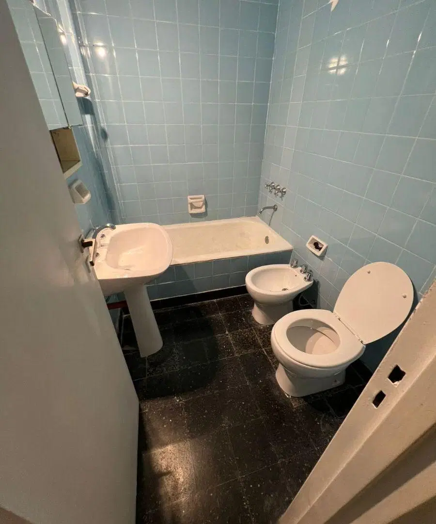 Venta 1 ambiente Barrio Norte 2do piso por escalera 2
