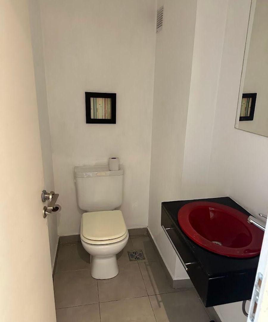 Foto de Monoambiente en L con baño y toilette, imagen 4