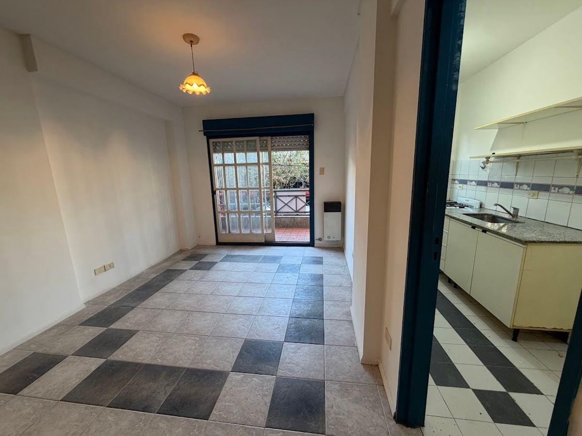 Foto de Venta departamento 1 ambiente con amplio balcón, imagen 2