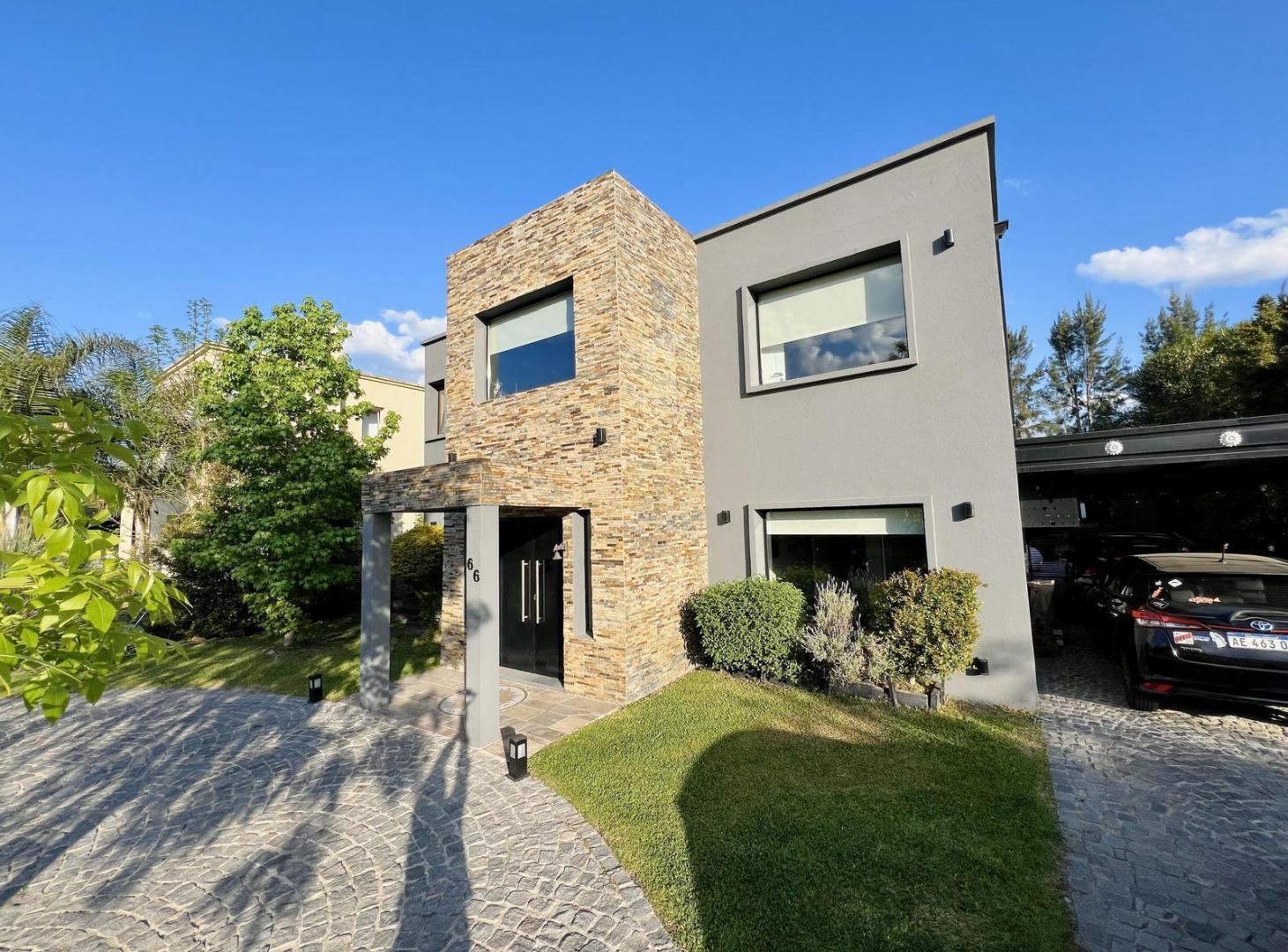 Foto de CASA EN VENTA | Barrio Cerrado - Tigre | Complejo Villanueva | Barrio, imagen 1