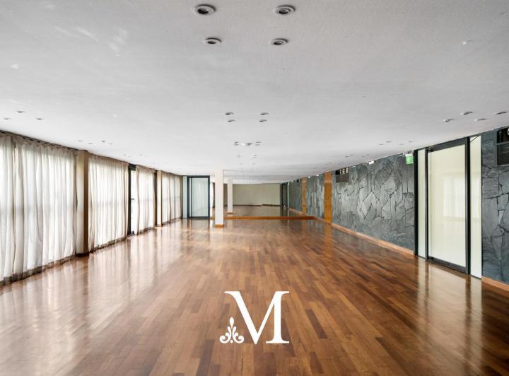 Venta Torre Libertador 4444 piso alto Vista al Rio 3 Coch 3