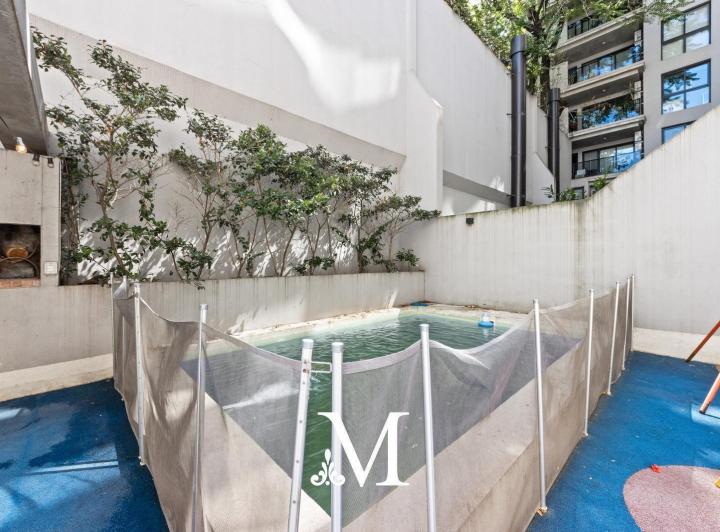 Venta - Departamento - 4 ambientes c/dep - Cochera - 221 m2 - Pileta y parrilla Propia - 1