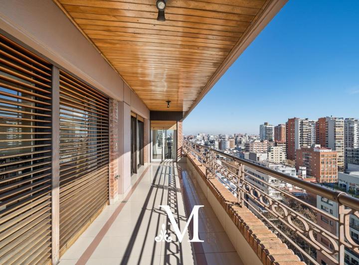 Departamento Piso en Venta - 5 Ambientes - 2 Cocheras - Edificio en Torre Belgrano - 5
