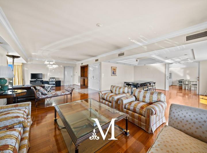 Departamento Piso en Venta - 5 Ambientes - 2 Cocheras - Edificio en Torre Belgrano - 4