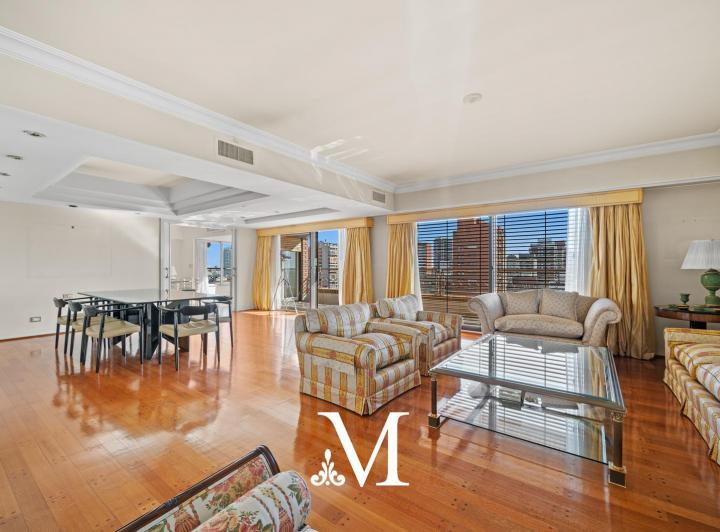 Departamento Piso en Venta - 5 Ambientes - 2 Cocheras - Edificio en Torre Belgrano - 3