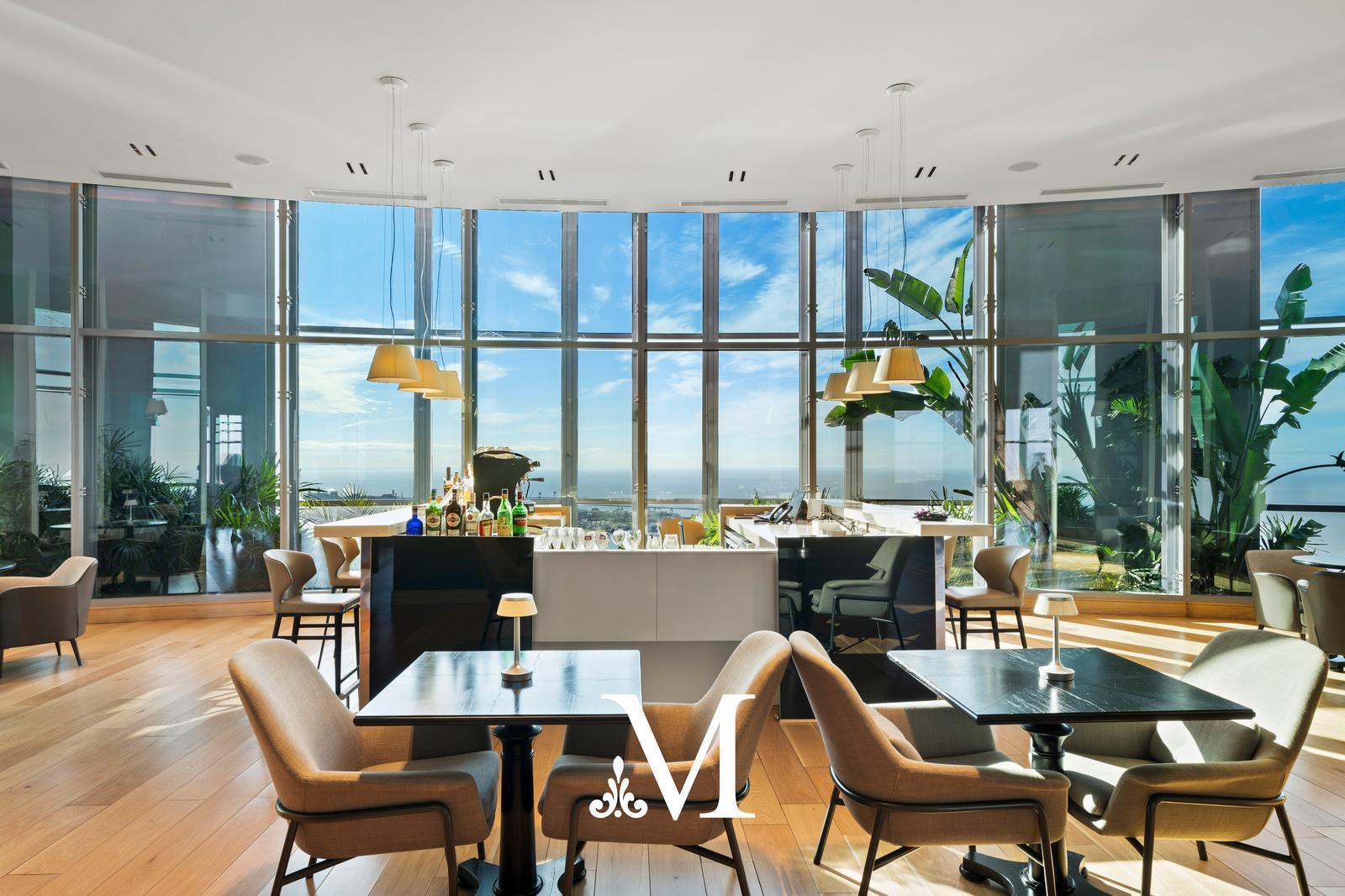 Torre Alvear departamento de 4 ambientes con dependencia en Puerto Madero con balcon piso alto