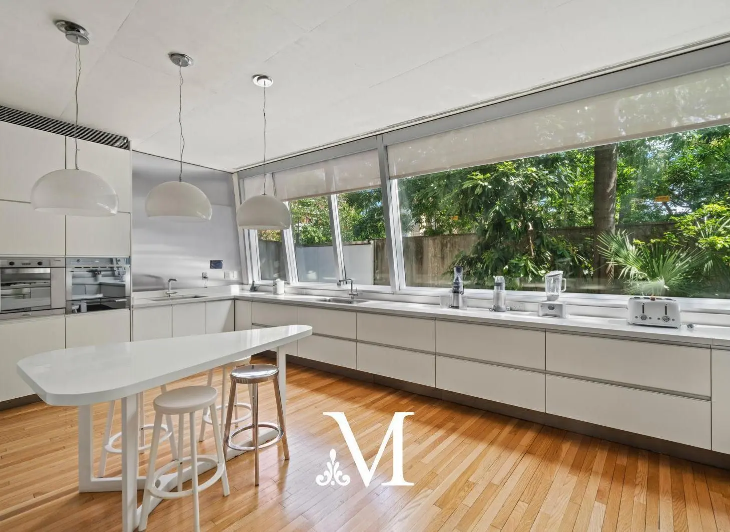 Increible casa con amenities - Terreno 2150 m2 - Zona Embajadas - Belgrano R 5