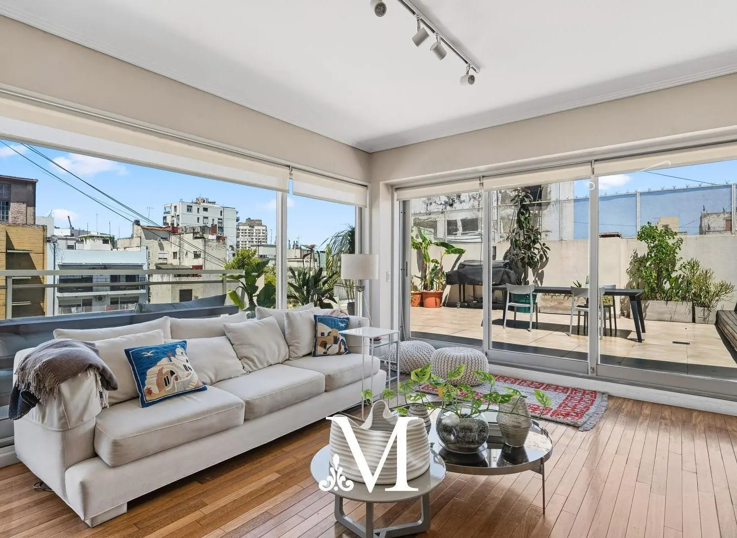 Penthouse en venta 2 ambientes con terraza y jacuzzi, amenities, seguridad 24 h. en Recoleta 4