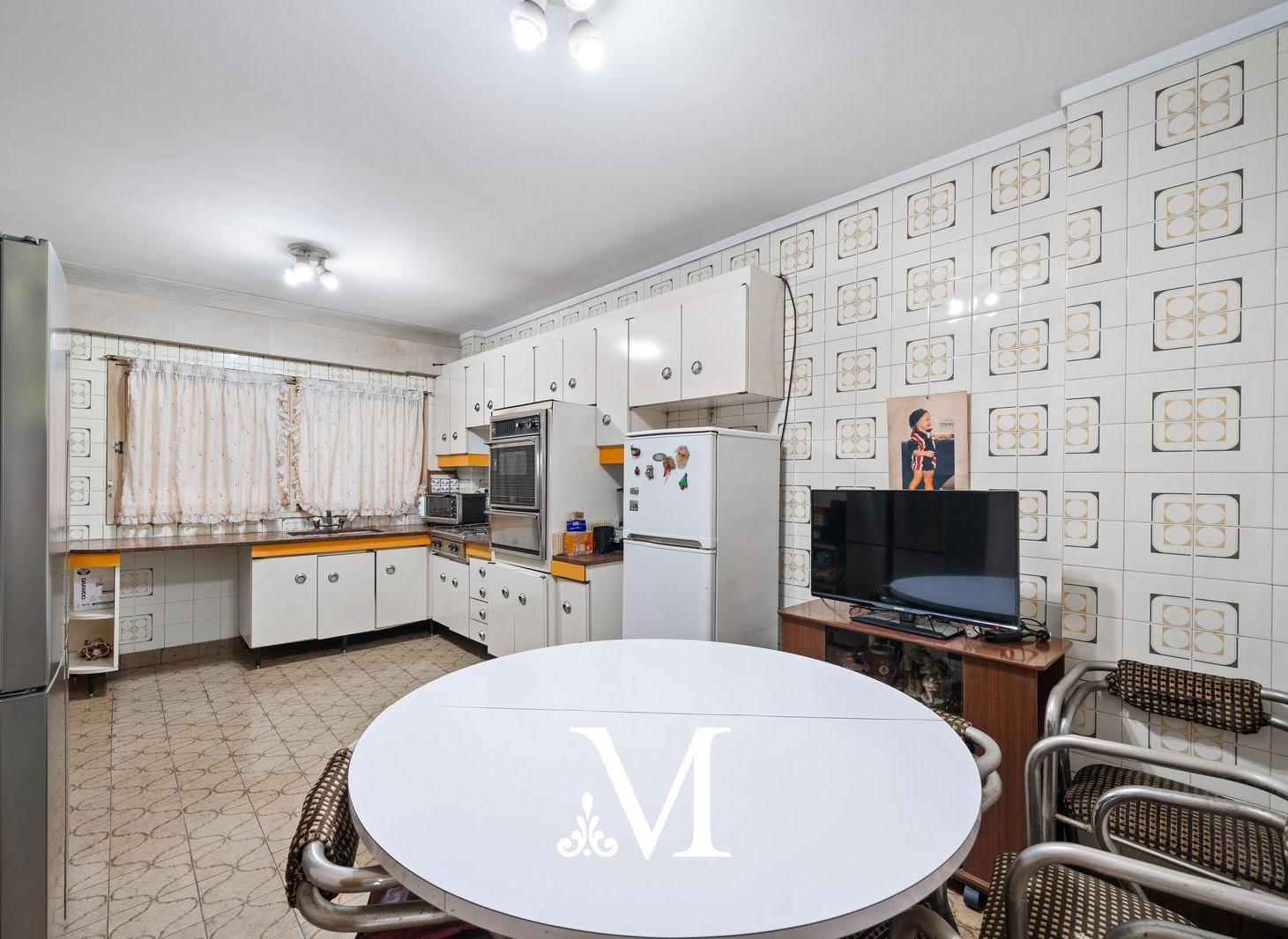 Foto de Oportunidad Piso a Reciclar - Belgrano - 5 Ambientes C/ Dep - Balcon, imagen 2