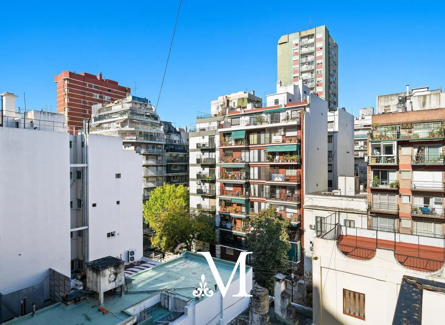 Departamento de 3 ambientes en Palermo sobre Coronel Diaz, con balcon, luminoso y techos altos 3