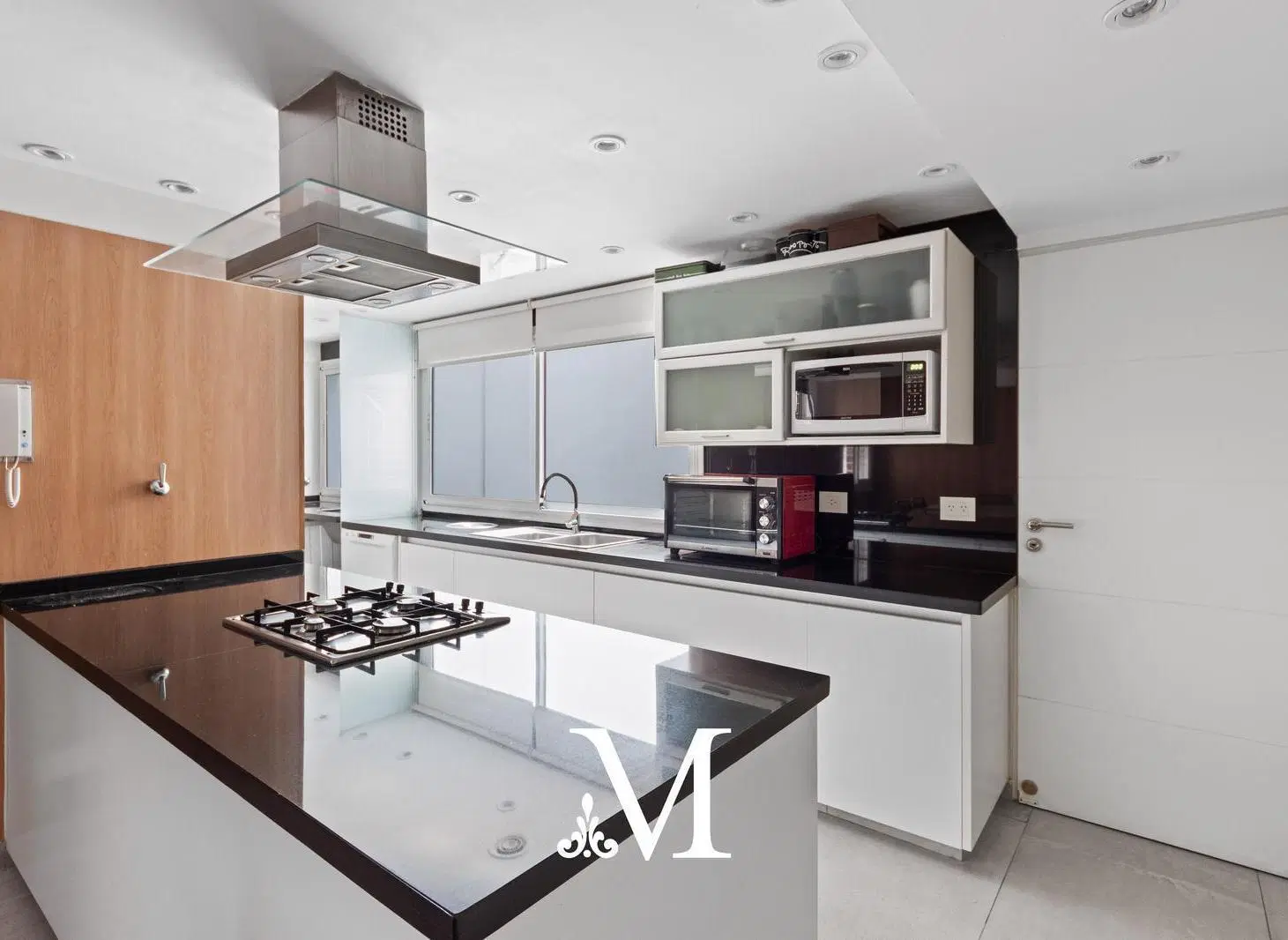 Espectacular depto en venta 5 ambientes c/ cochera y seguridad 24 hs 1