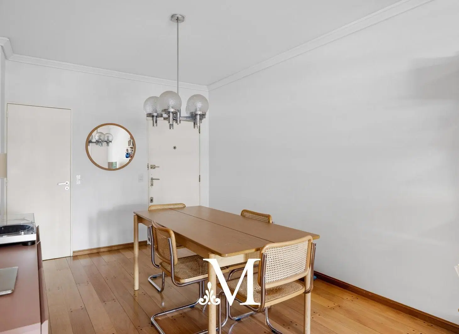 Venta- Piso- 4 ambientes con dependencia -Patio propio- Cochera fija- Villa urquiza 4