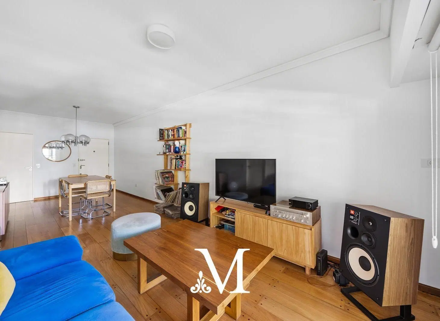 Venta- Piso- 4 ambientes con dependencia -Patio propio- Cochera fija- Villa urquiza 2