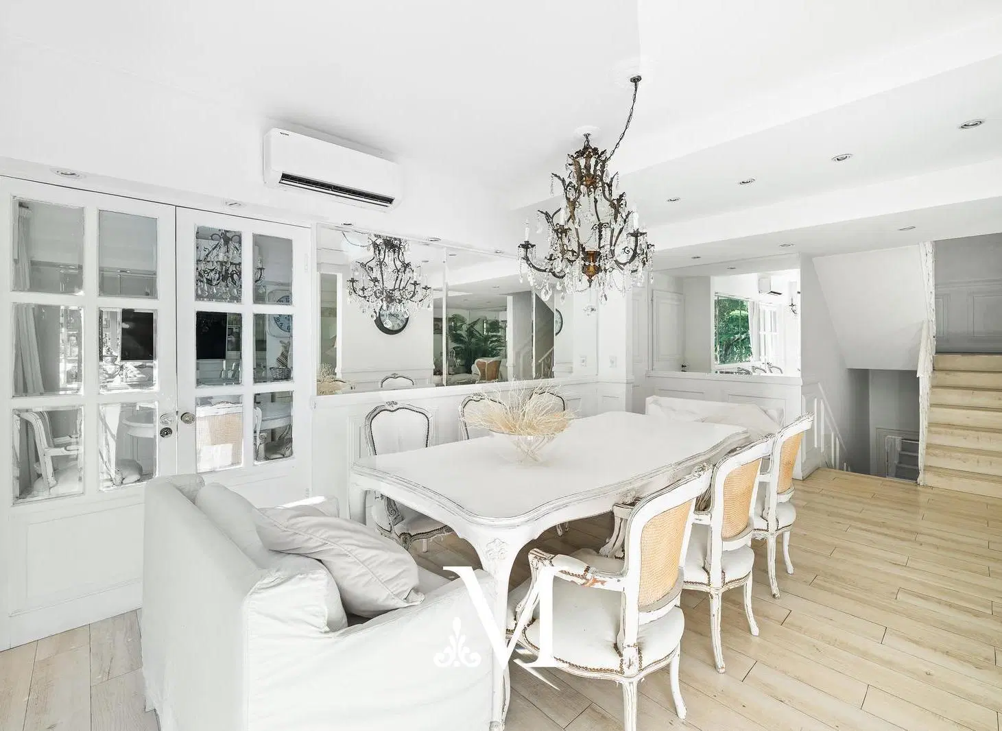 DEPARTAMENTO TIPO CASA-JARDIN CON PARRILLA-270 M2-6 AMBIENTES- AMENITIES- 2 COCHERAS - BAJO BELGRANO 5
