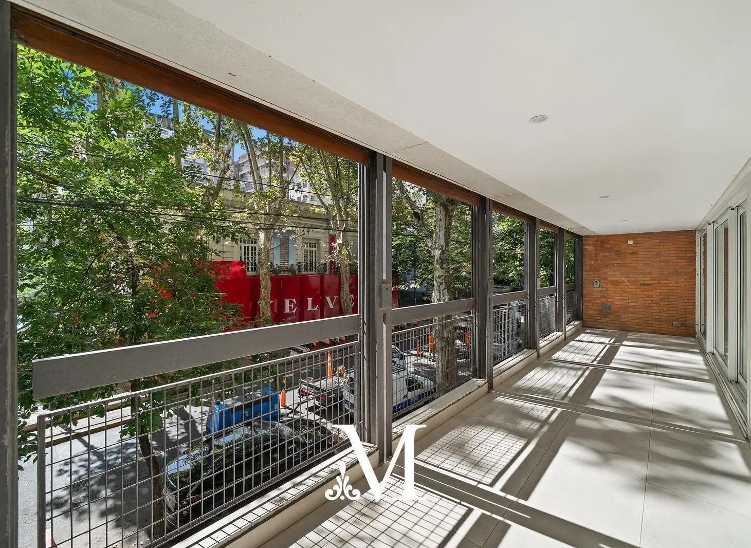 Piso en torre de  categoría reciclado íntegramente /Belgrano/6 Amb./Gran recepcion/2 cocheras/Seg 24 3