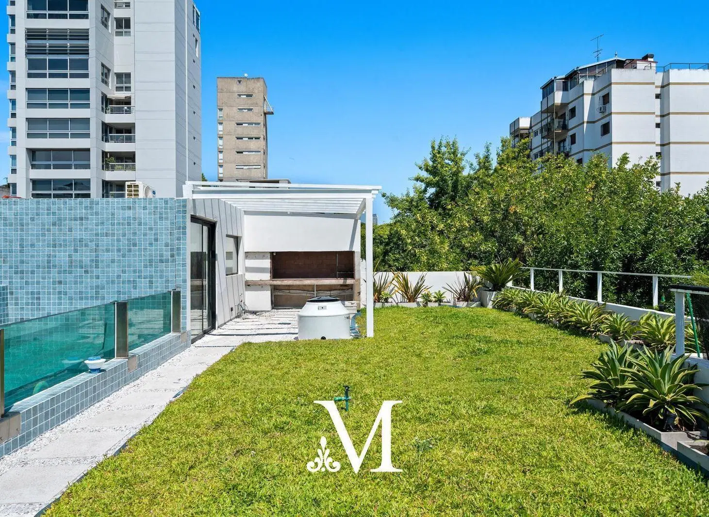 Venta - Casa premium a estrenar con jardín y pileta - 3 cocheras | 430 m² | Bajo Belgrano 2