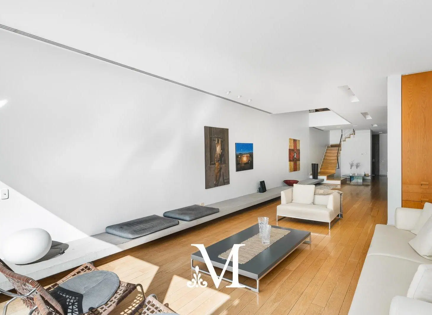 Exclusiva casa con jardin, pileta y cochera en Barrio Parque 4