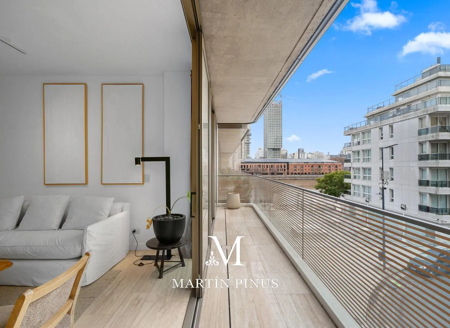 Departamento de 2 ambientes en  Oceana Puerto Madero con balcón y cochera luminoso full amenities 5