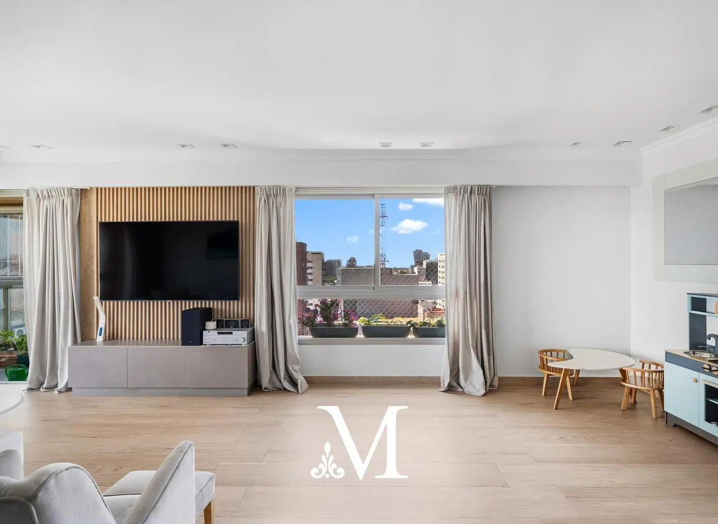 Torre Maior 3 dor, 2coch,baulera,dependen,full amenities! 2