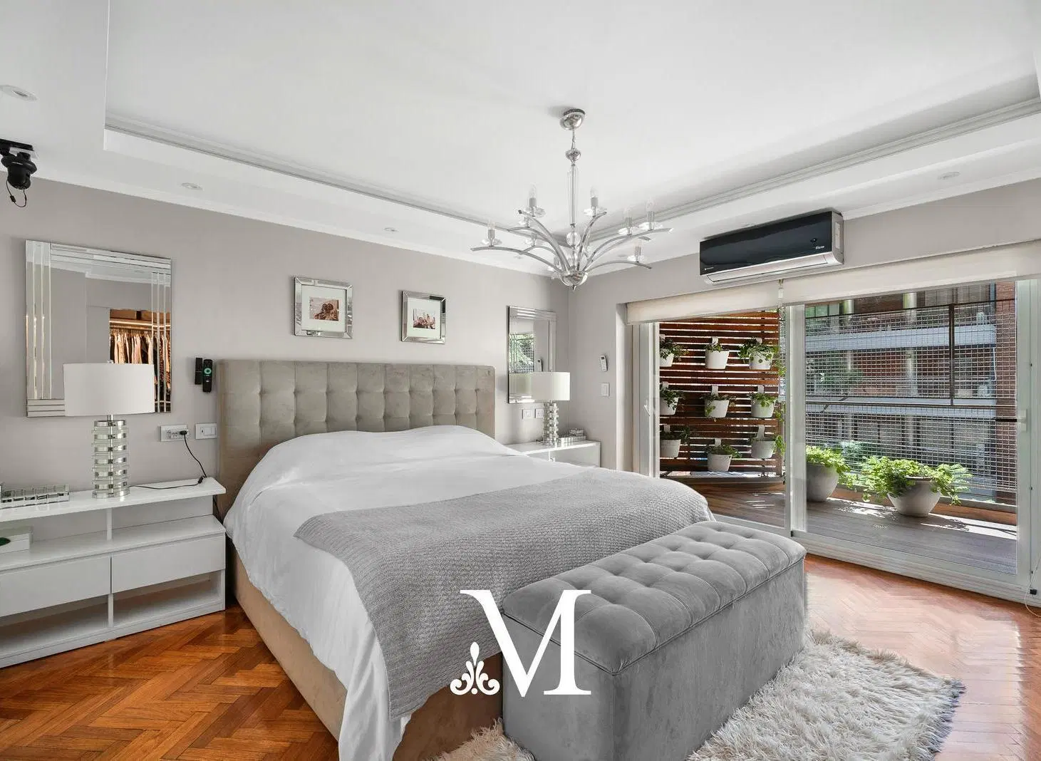 Venta - Departamento - Piso 230 m2 - 4 ambientes reciclado impecable - 3 cocheras - las Cañitas 2