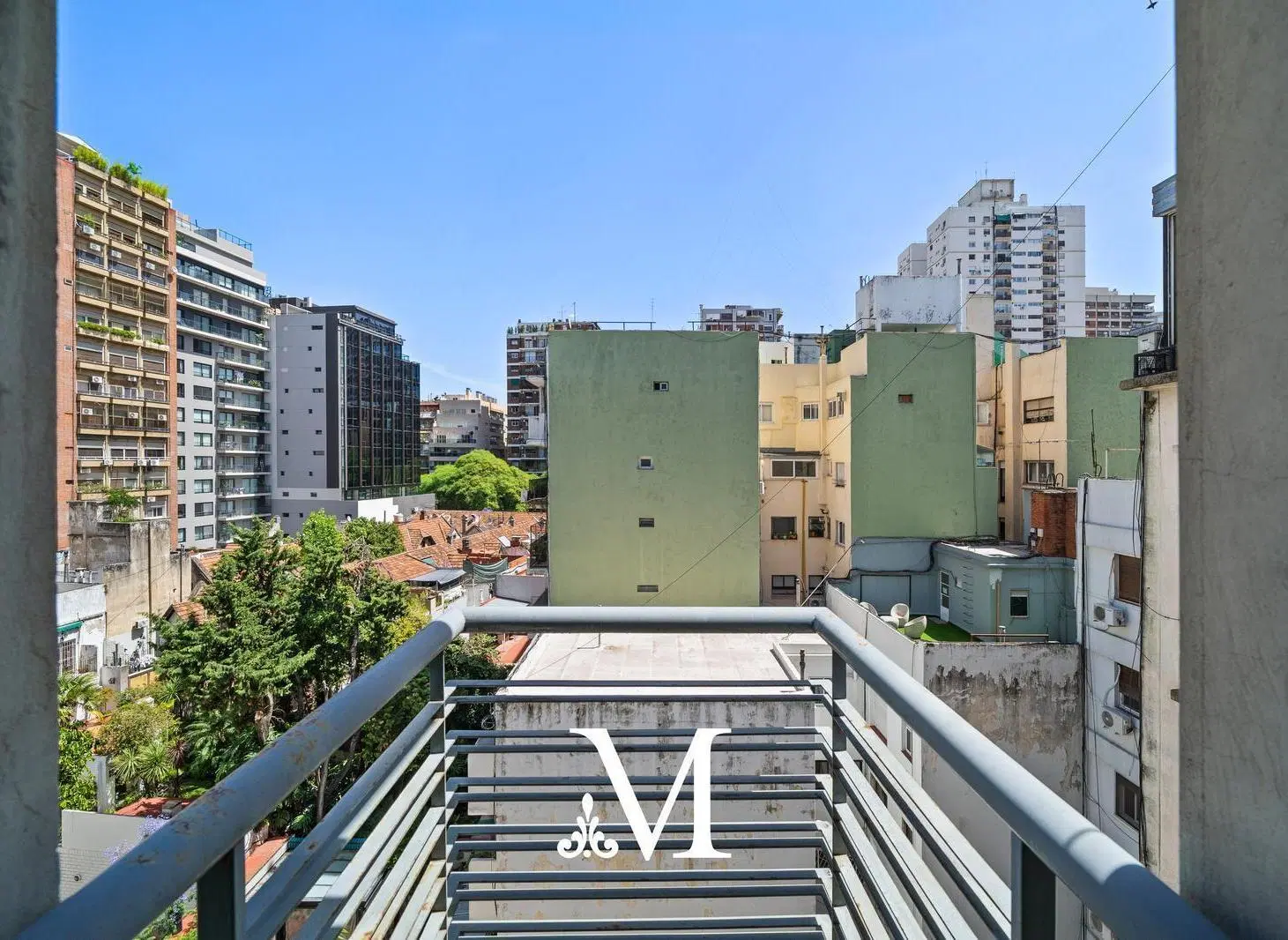SOLDADO DE LA INDP Y OLLEROS MONOAMBIENTE VENTA 5