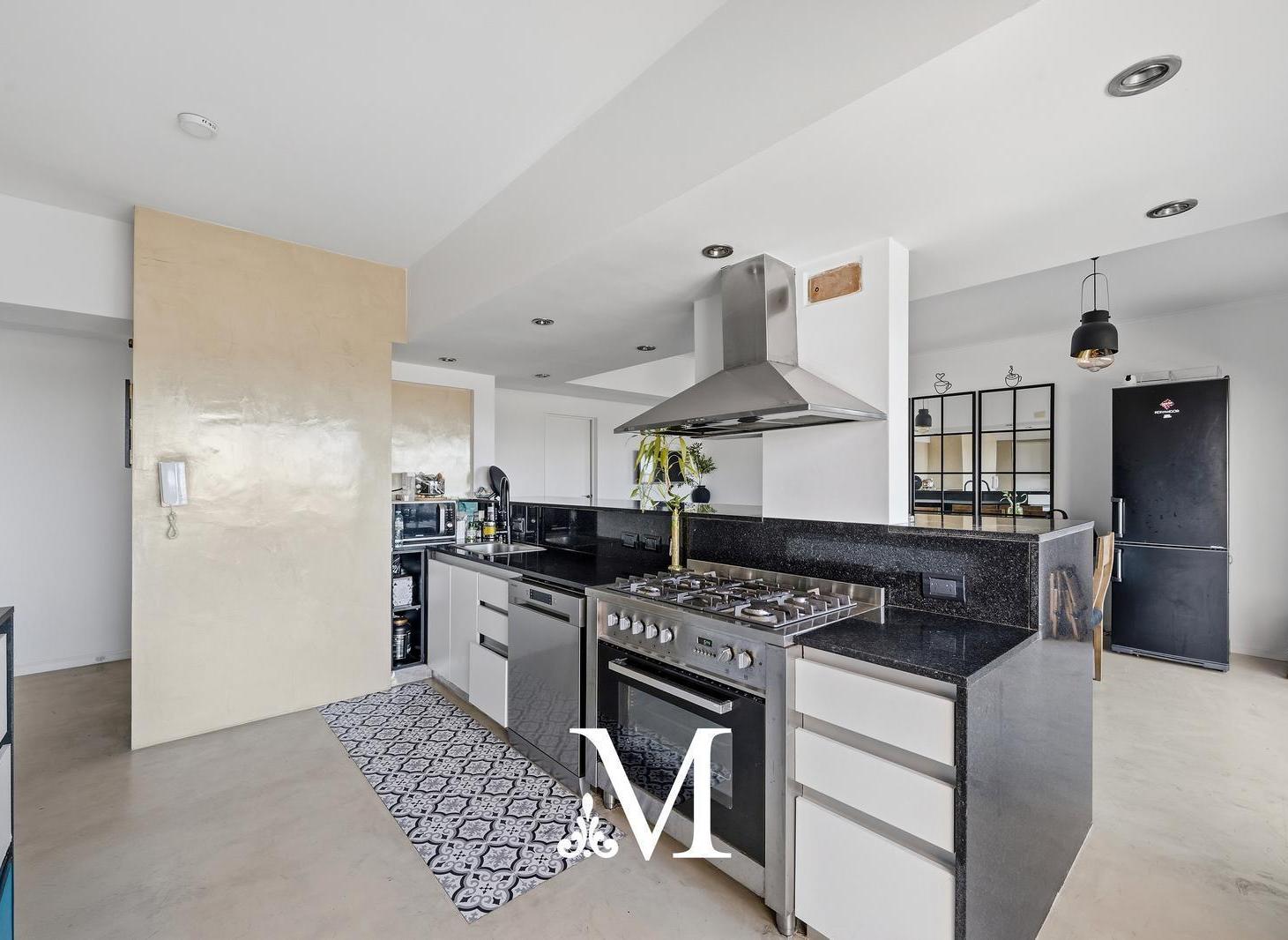 Venta departamento 5 amb. Torre Brunetta piso alto vista al rio - 2 cocheras - amenities - seg.24 h
