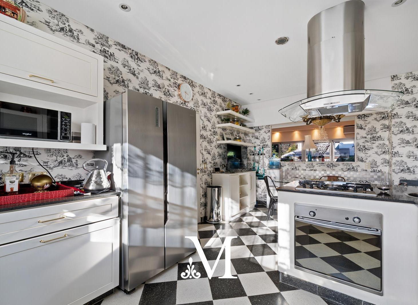 Foto de INCREIBLE CASA EN SAAVEDRA 7 AMB - 500 M2 CON JARDIN Y PILETA, imagen 3