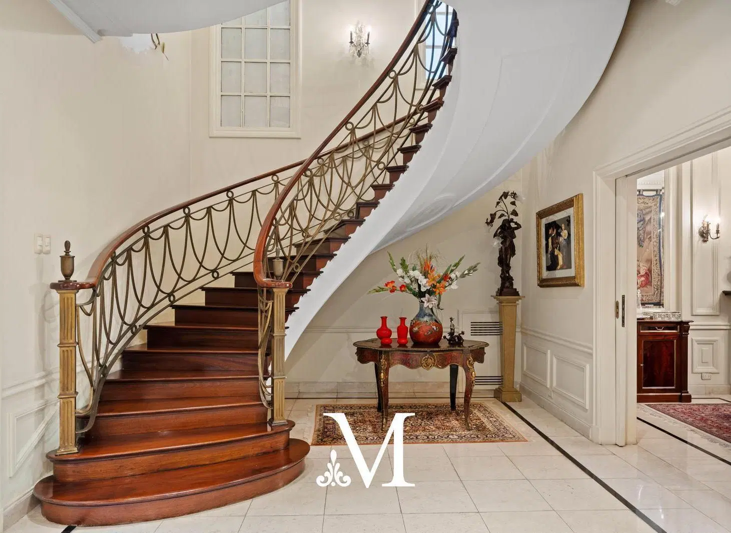 Venta - Casa en Barrio Parque, 7 ambientes ,  ascensor, patios y terrazas, 2 Cocheras 2